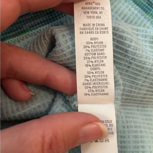 NWOT *Bundle of 2* aerie Offline seamless Recharge crop tanks size M - Picture 5 of 7